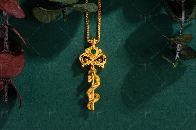 N578金蛇缠玉 复古金蛇钥匙欧式雕花吊坠首饰宫廷风配饰新年礼物